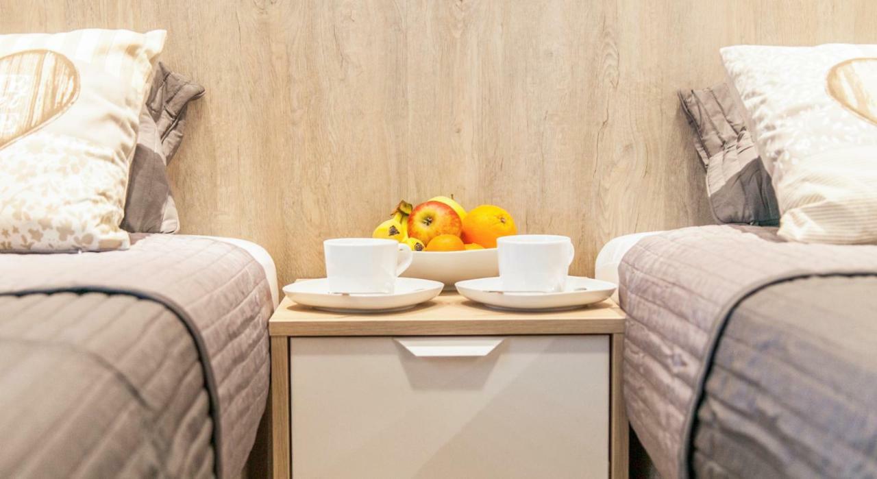 Granary Island Apartment II กดัญสก์ ภายนอก รูปภาพ